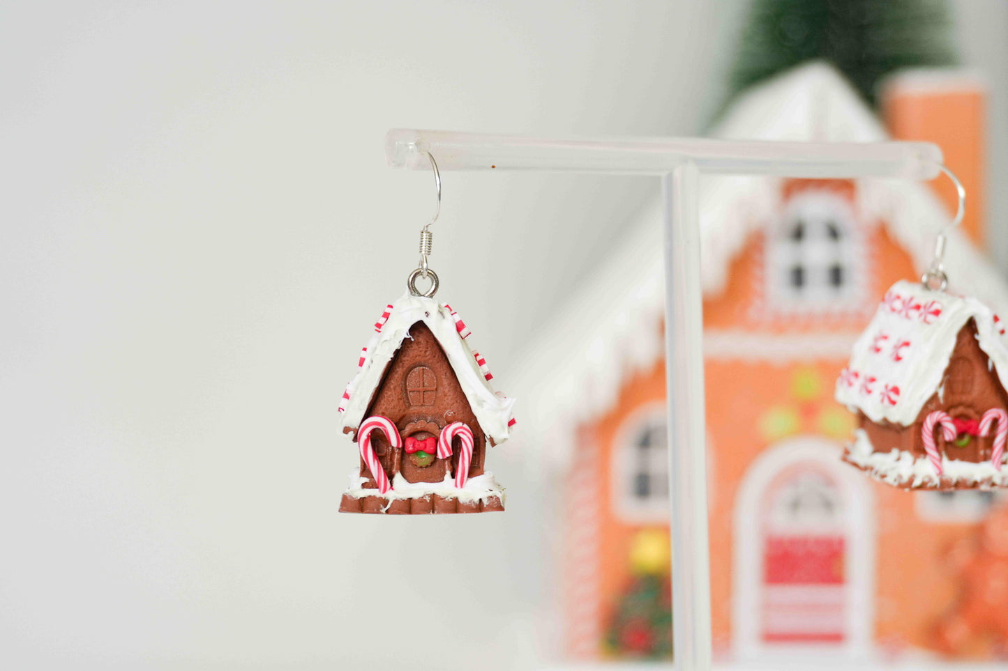 Deluxe Gingerbread Houses