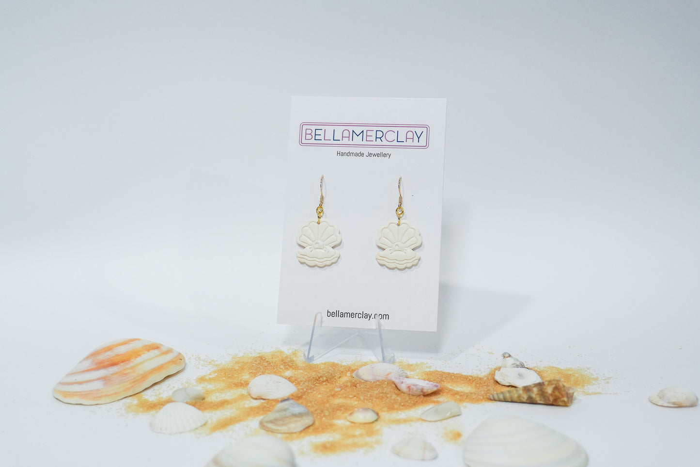 2D Clam Shells