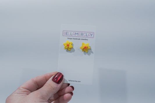 Daffodil Studs