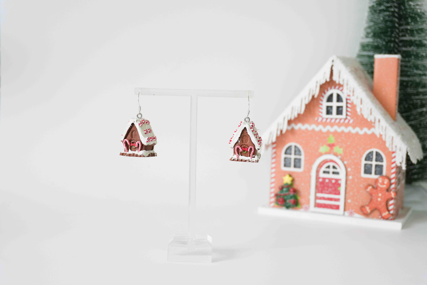 Deluxe Gingerbread Houses